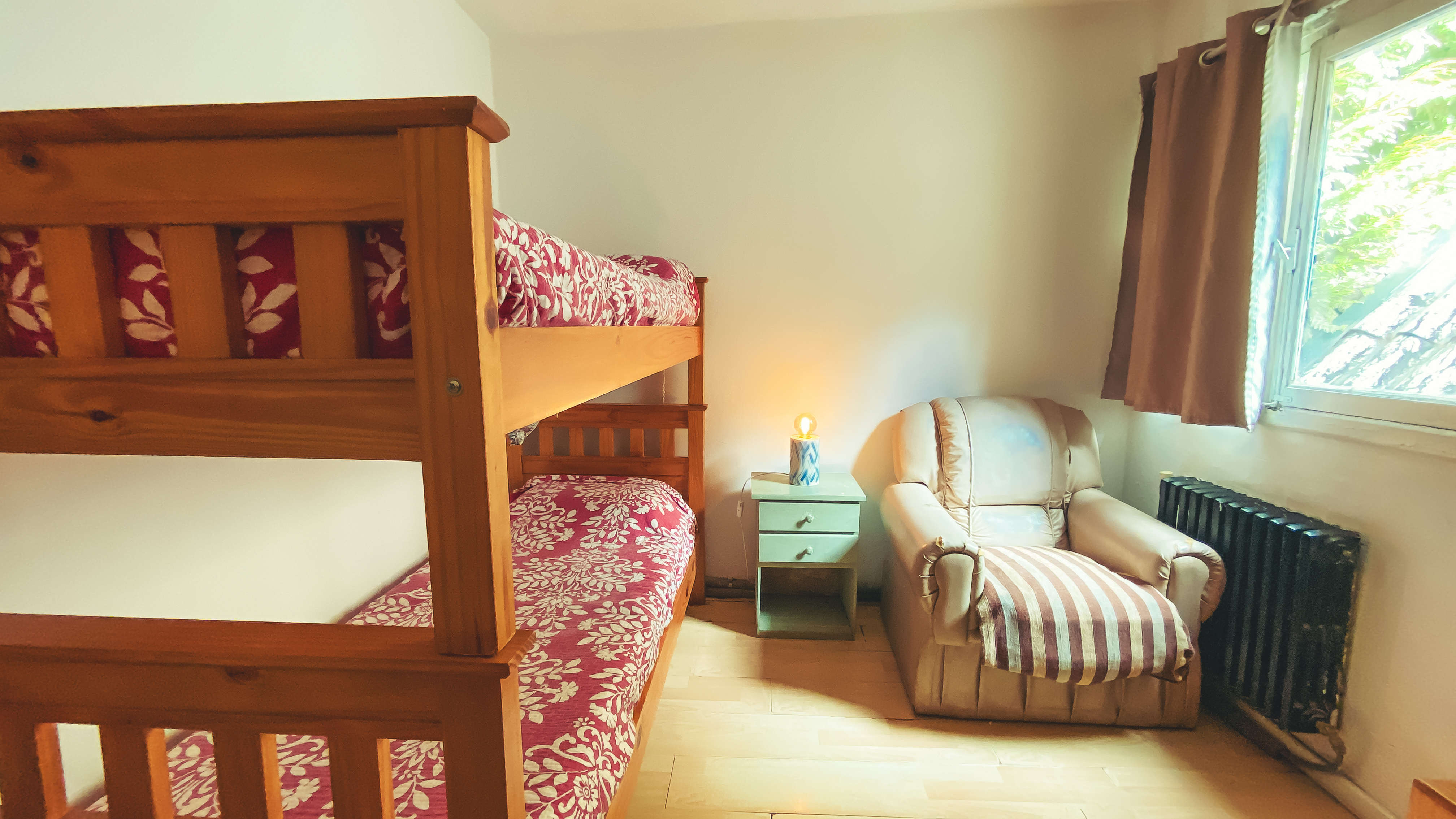 habitación cuadruple con baño privado