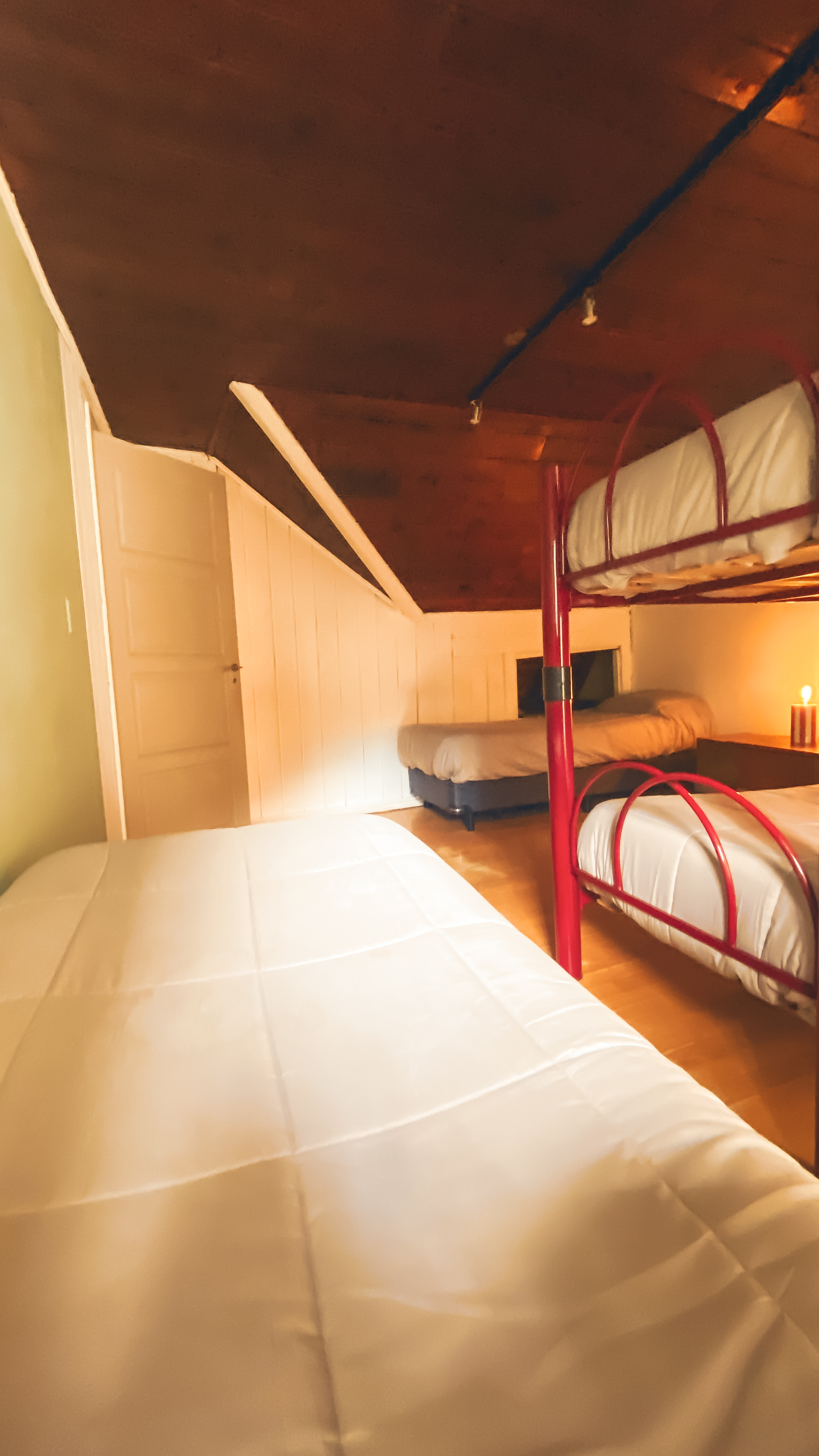 habitación sextuple mixta compartida